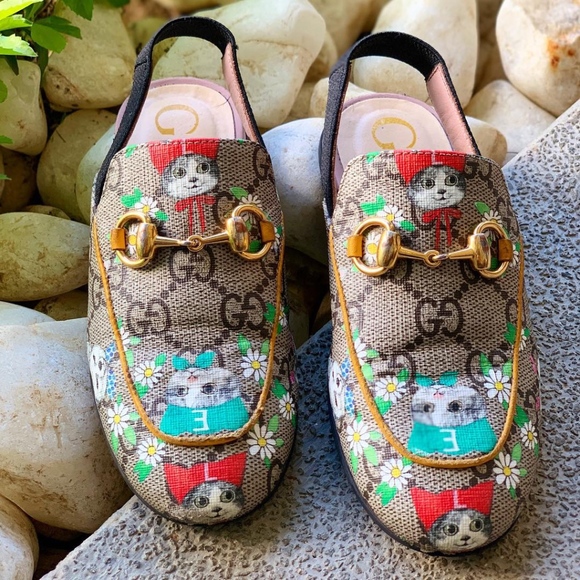 Gucci Slippers for a Girl - Picture 1 of 5